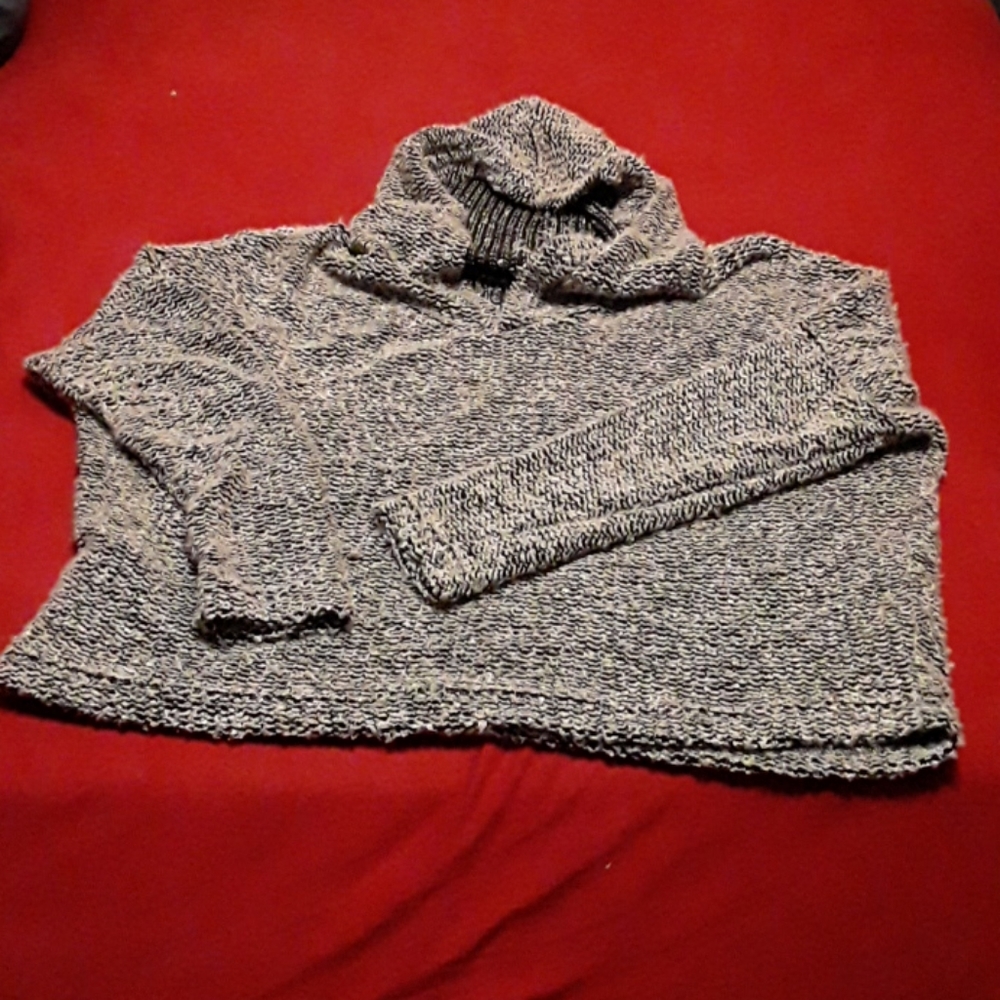 Tan / Black Short Cropped Sweater